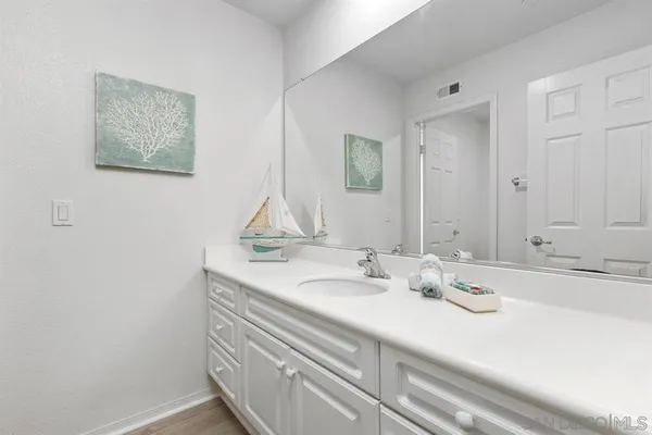 $1,395,000 | 475 Taylor Drive, Oceanside, CA 92056