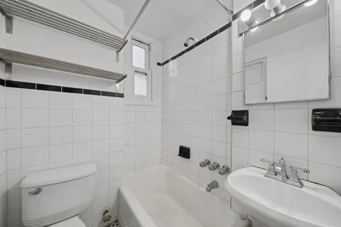 $400,000 | 508 East 78th Street, Unit 6K | Upper East Side