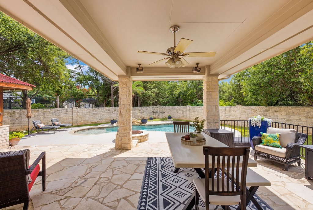 13 Sunview Road The Hills, TX 78738 - Photo 34 of 40