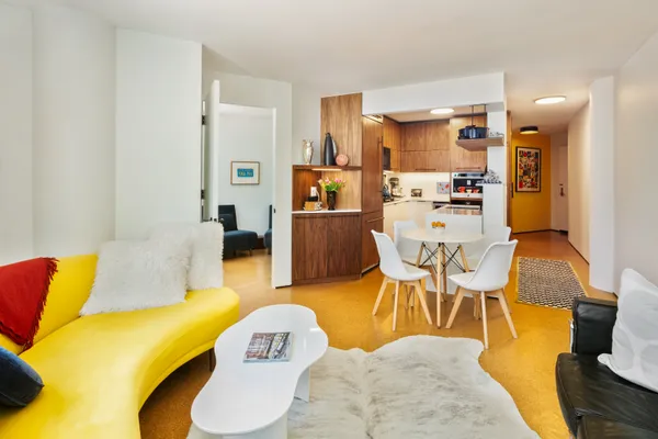 $1,795,000 | 275 Greenwich Street, Unit 2C | TriBeCa