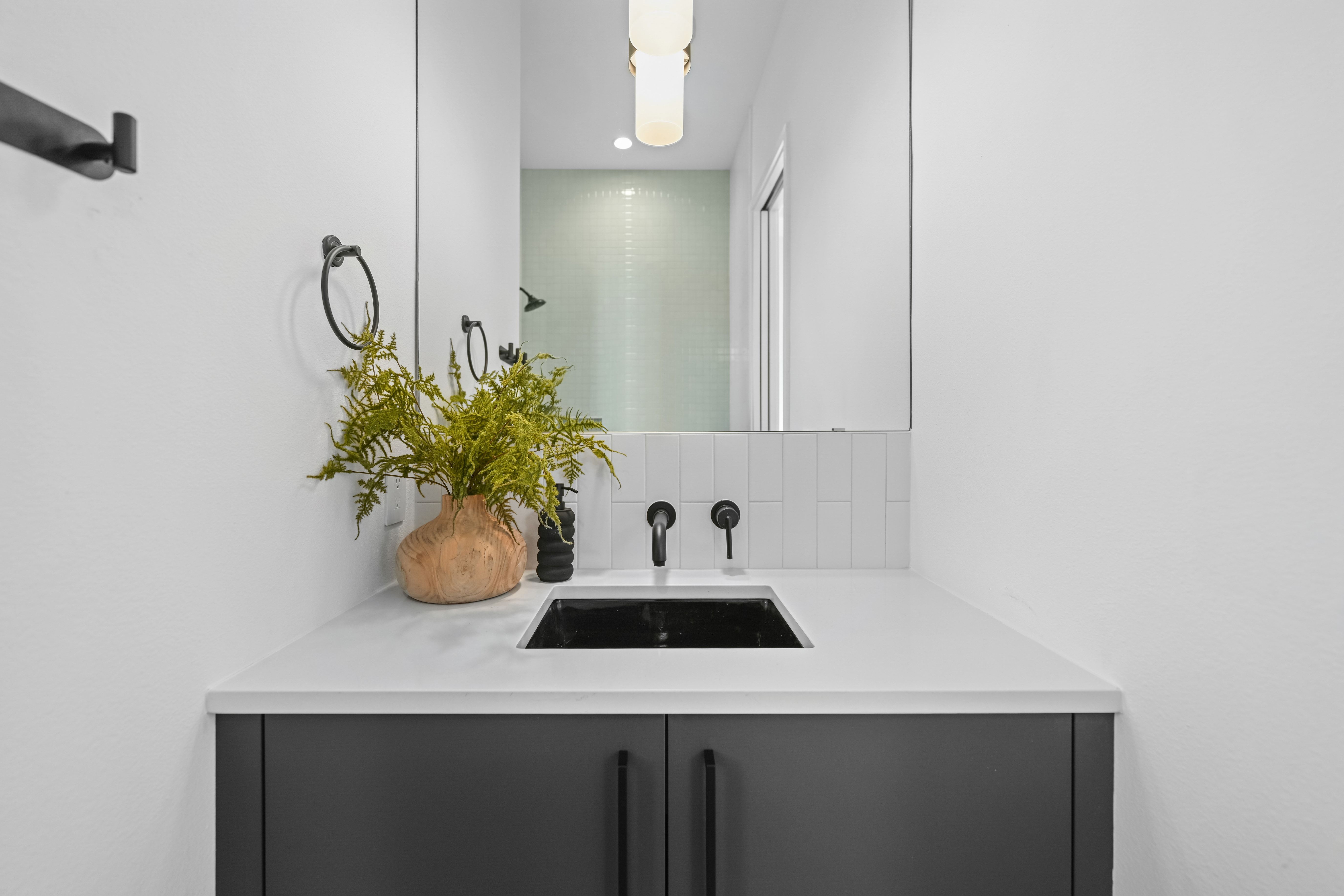 219 Lessin Lane, Unit 15 Austin, TX 78704 - Photo 39 of 53 Gallery Image 39