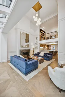 $9,975,000 | 241 East 48th Street | Midtown East