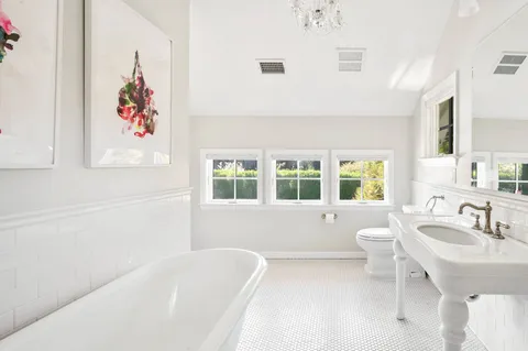 $5,950,000 | 89 Cobb Road, Water Mill, NY 11976