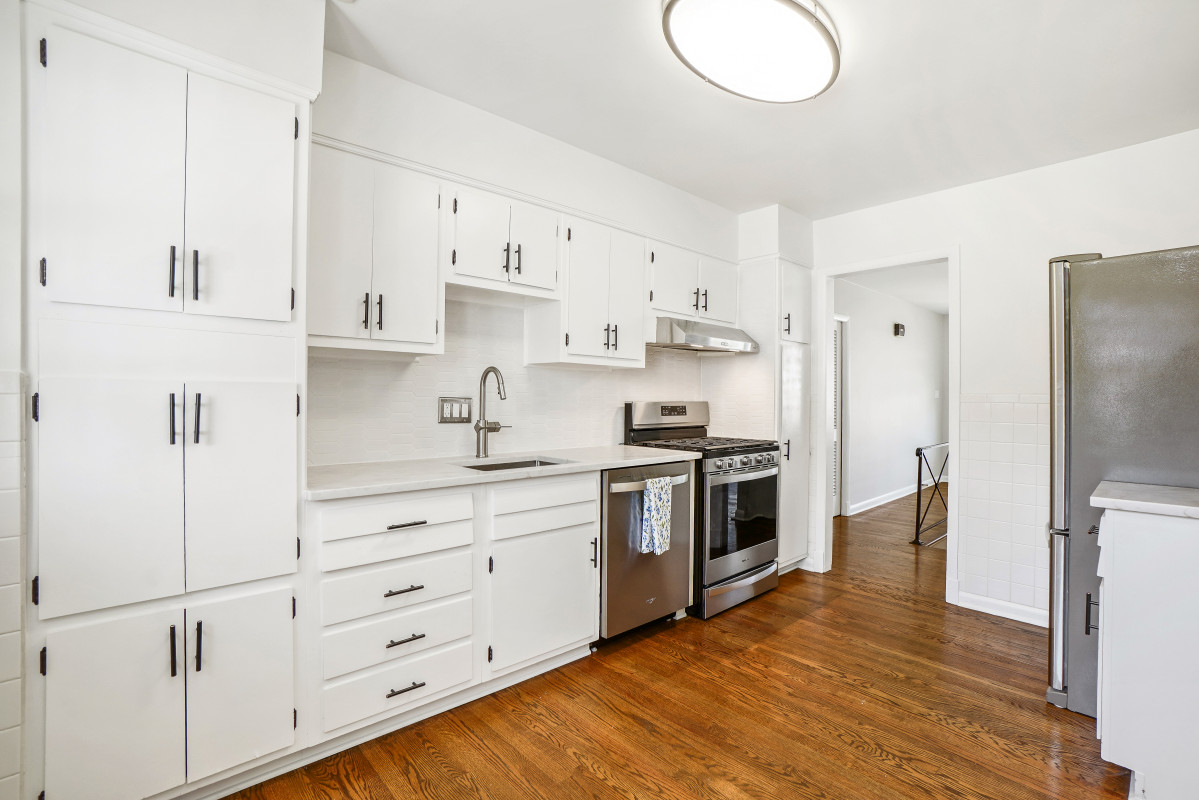 1446 Roxanna Road Northwest Washington, DC 20012 - Photo 10 of 32
