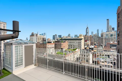 $6,000,000 | 17 East 16th Street, Unit 12 A&B | Flatiron