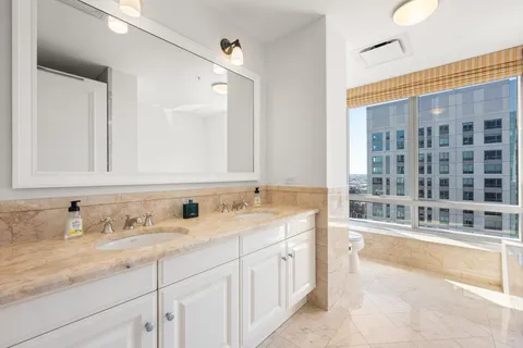 $3,499,000 | 2 Avery Street, Unit 25C, Boston, MA 02111