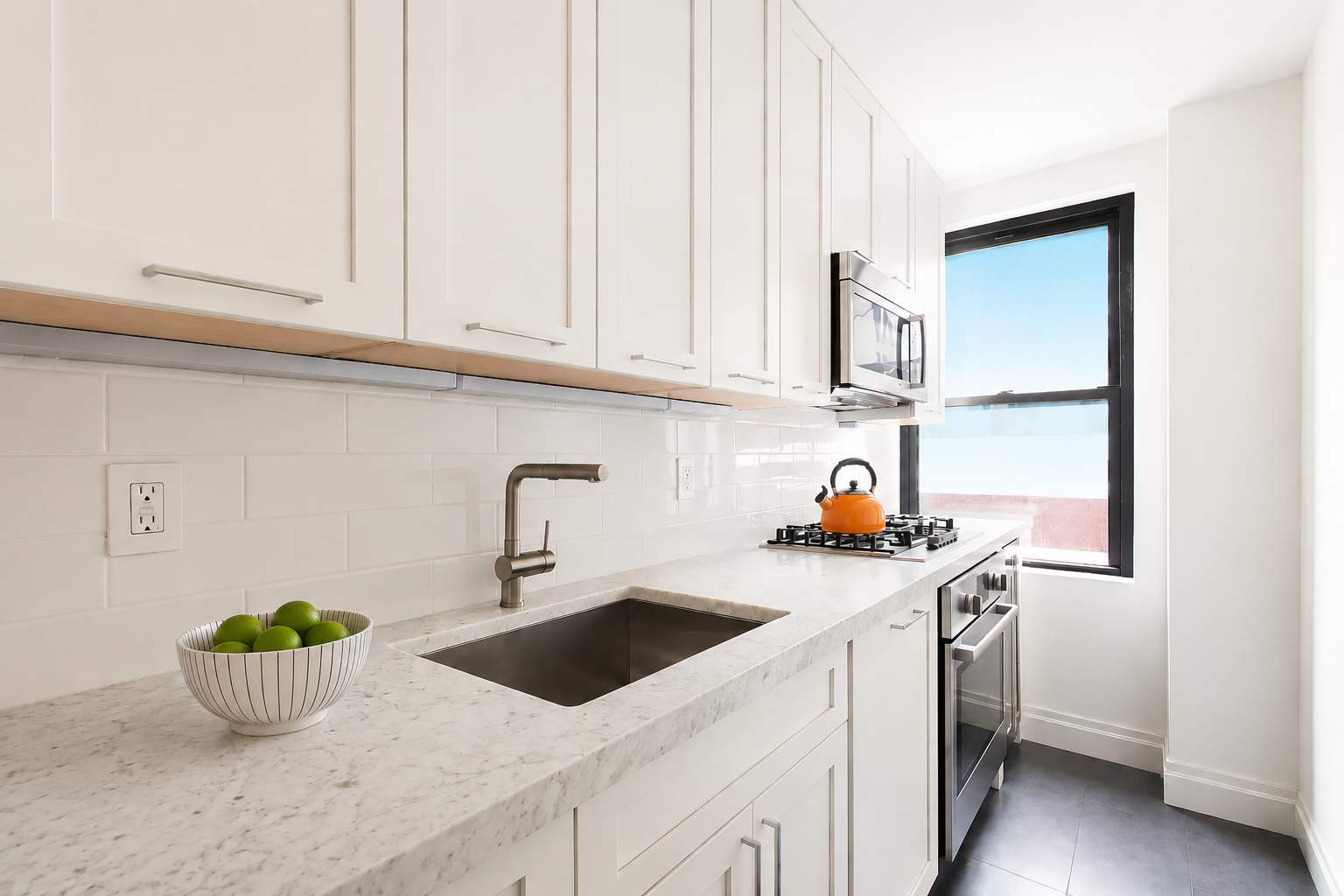 230 Riverside Drive, Unit 17D Manhattan, NY 10025 - Photo 3 of 18