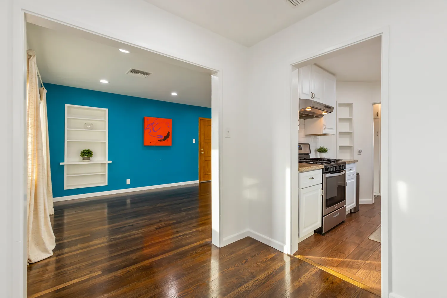 $1,499,999 | 811 East Nutwood Street, Inglewood, CA 90301