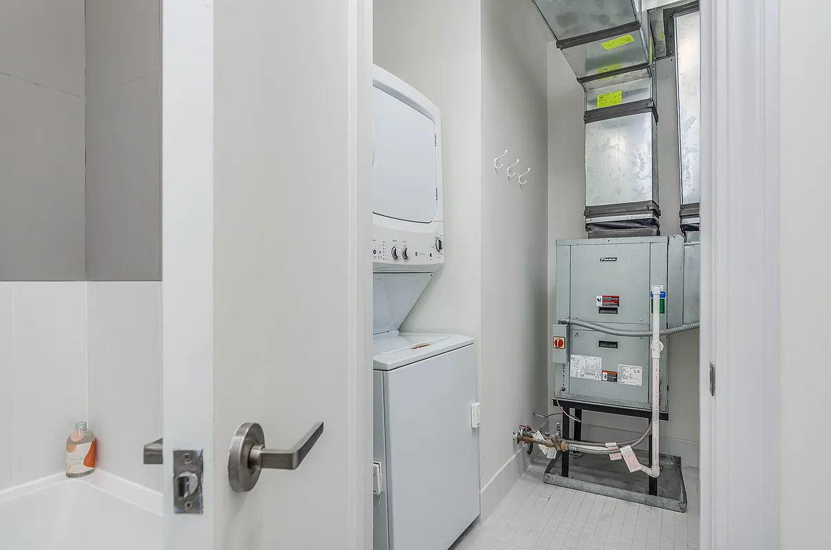 42 Maspeth Avenue, Unit 1B Brooklyn, NY 11211 - Photo 5 of 12