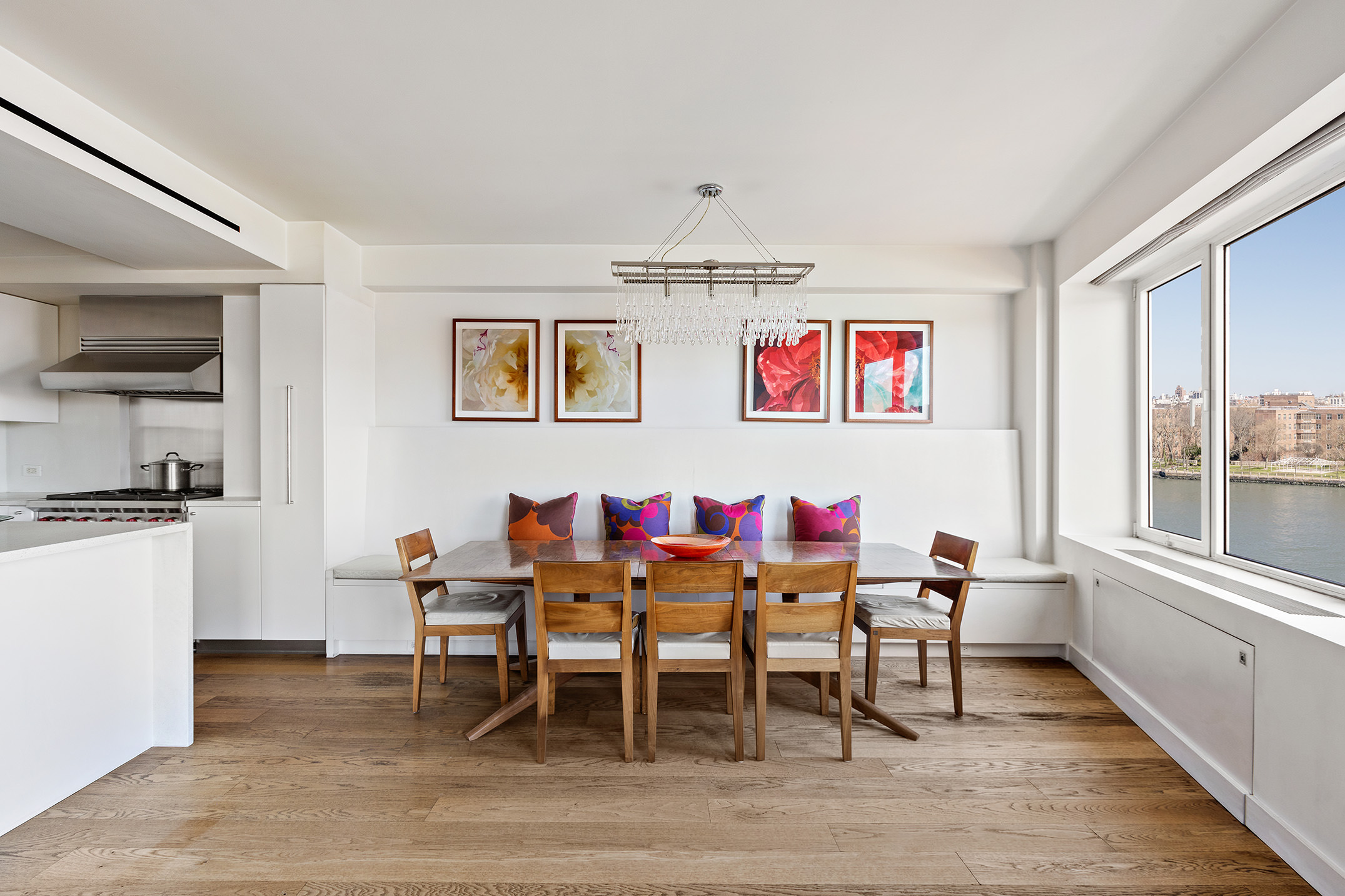 45 East End Avenue, Unit 6/7B Manhattan, NY 10028 - Photo 7 of 17 a room with furniture and windows