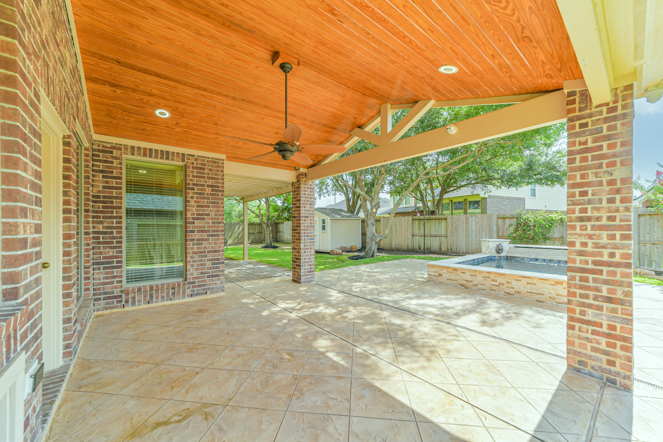 13607 Breakwater Path Loop Houston, TX 77044 - Photo 3 of 47