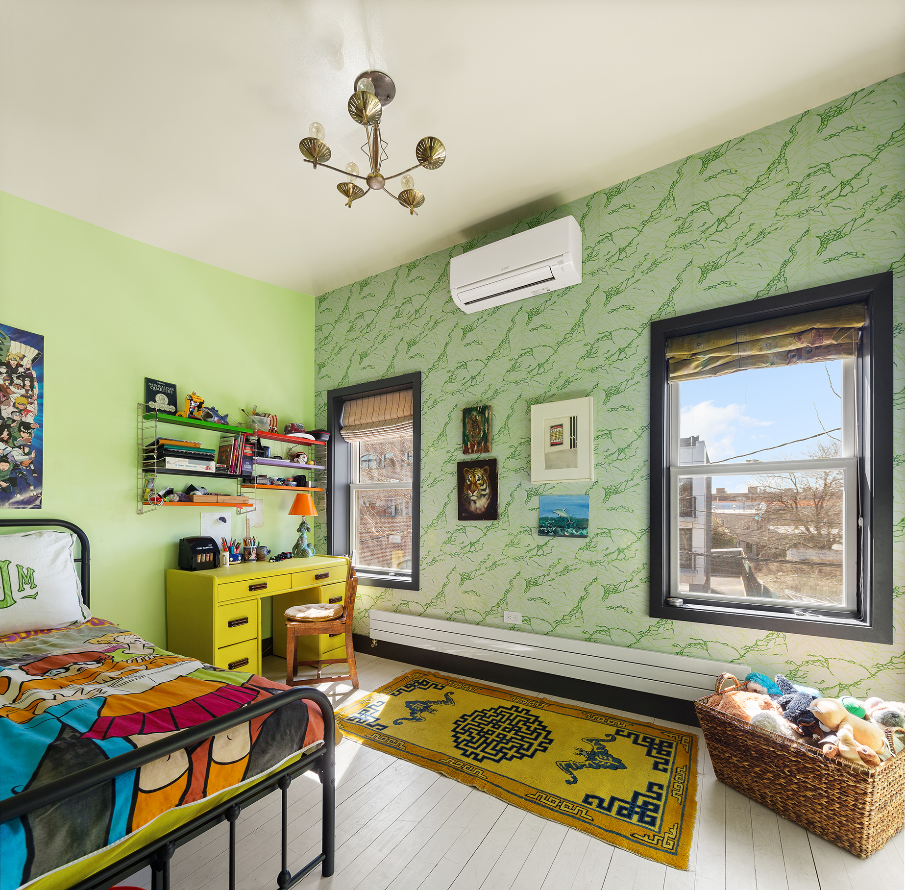 100 King Street Brooklyn, NY 11231 - Photo 11 of 21 a bedroom with furniture and a window