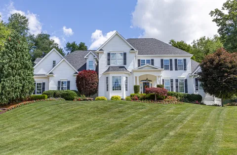 $850,000 | 304 Daniela Drive, New Kensington, PA 15068