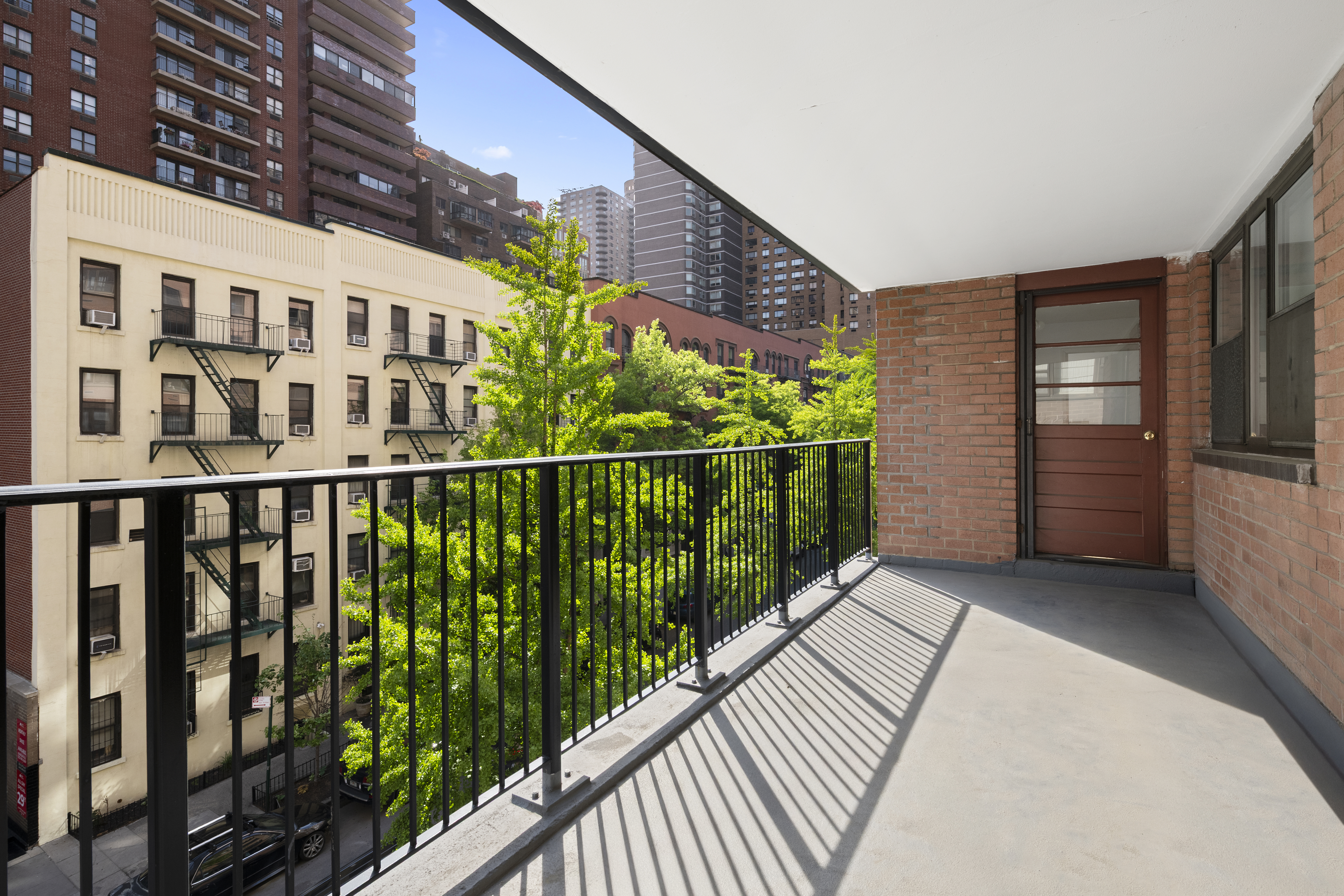 235 East 87th Street, Unit 4K Manhattan, NY 10128 - Photo 3 of 14