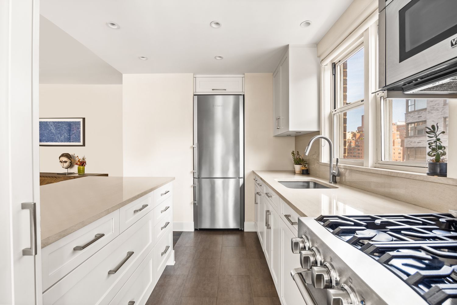 $1,700,000 | 174 East 74th Street, Unit 10A | Lenox Hill