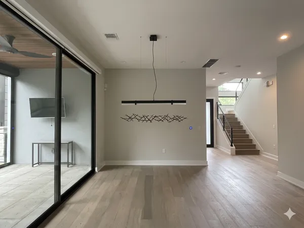 $2,075,000 | 2200 De Verne Street, Austin, TX 78704