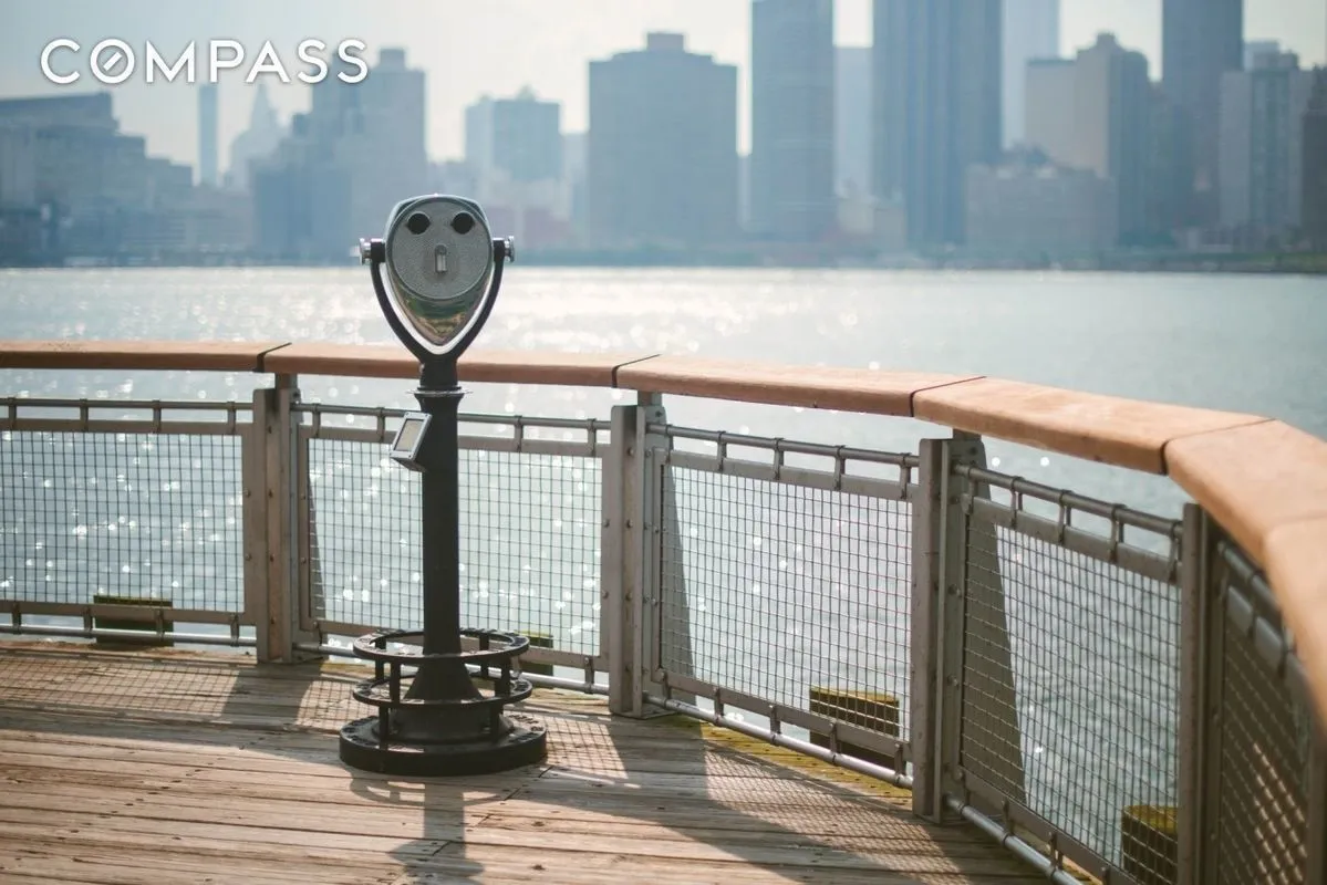 $5,295 | 46-09 11th Street, Unit 6D | Long Island City