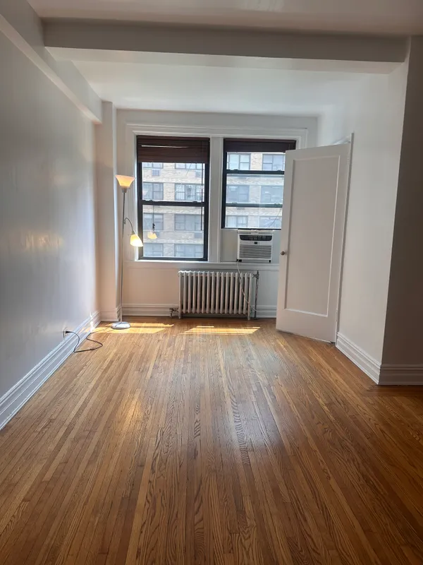 $2,650 | 457 West 57th Street, Unit 505 | Hell's Kitchen