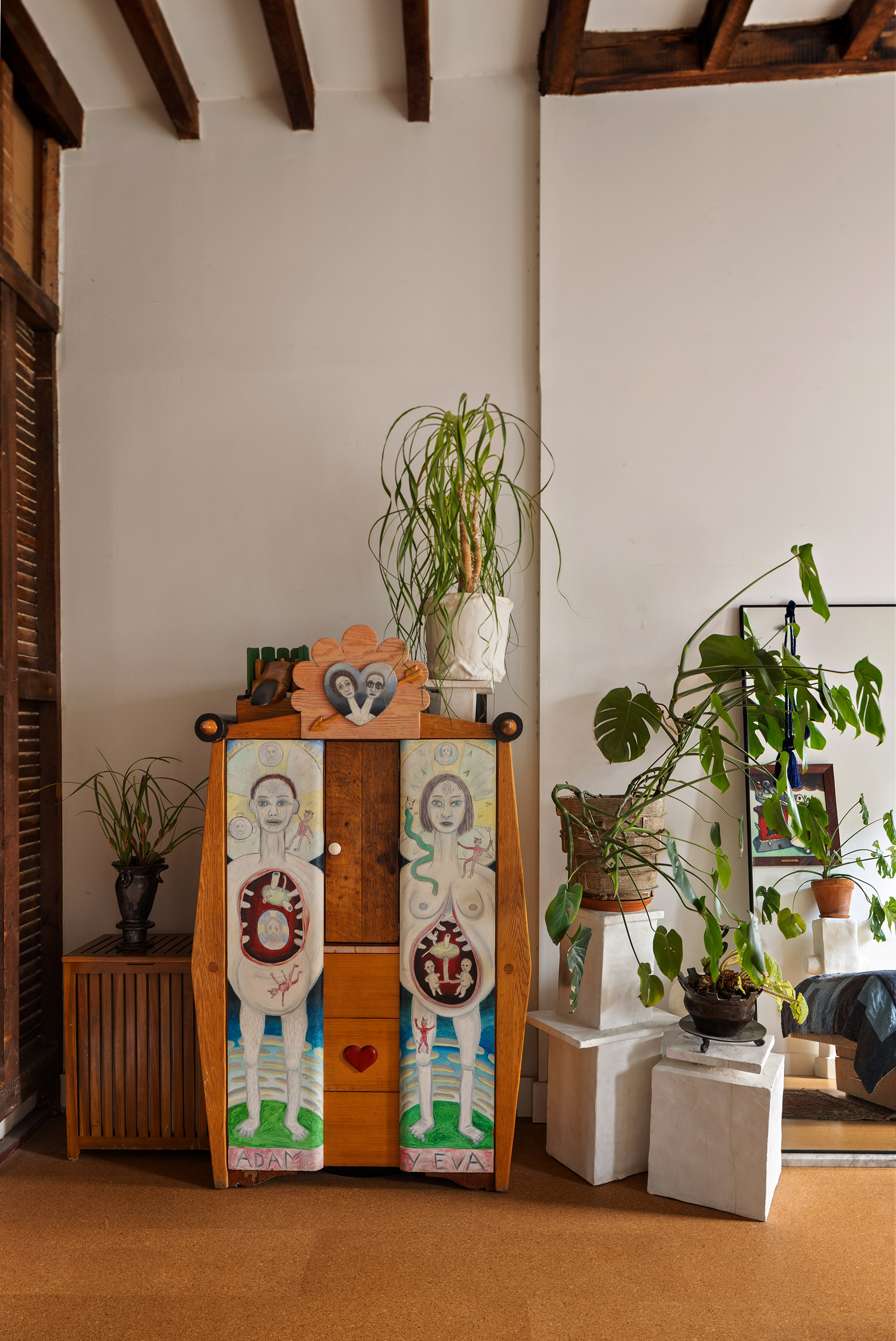 151 Grand Street, Unit 8 Brooklyn, NY 11249 - Photo 12 of 20 a living room with furniture and a potted plant