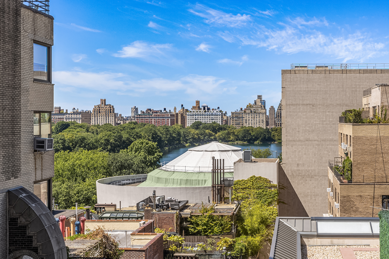 1228 Madison Avenue, Unit 10 Manhattan, NY 10128 - Photo 13 of 21 a view of a terrace with sitting area