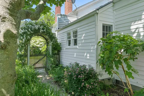 $3,500,000 | 175 Madison Street, Sag Harbor, NY 11963