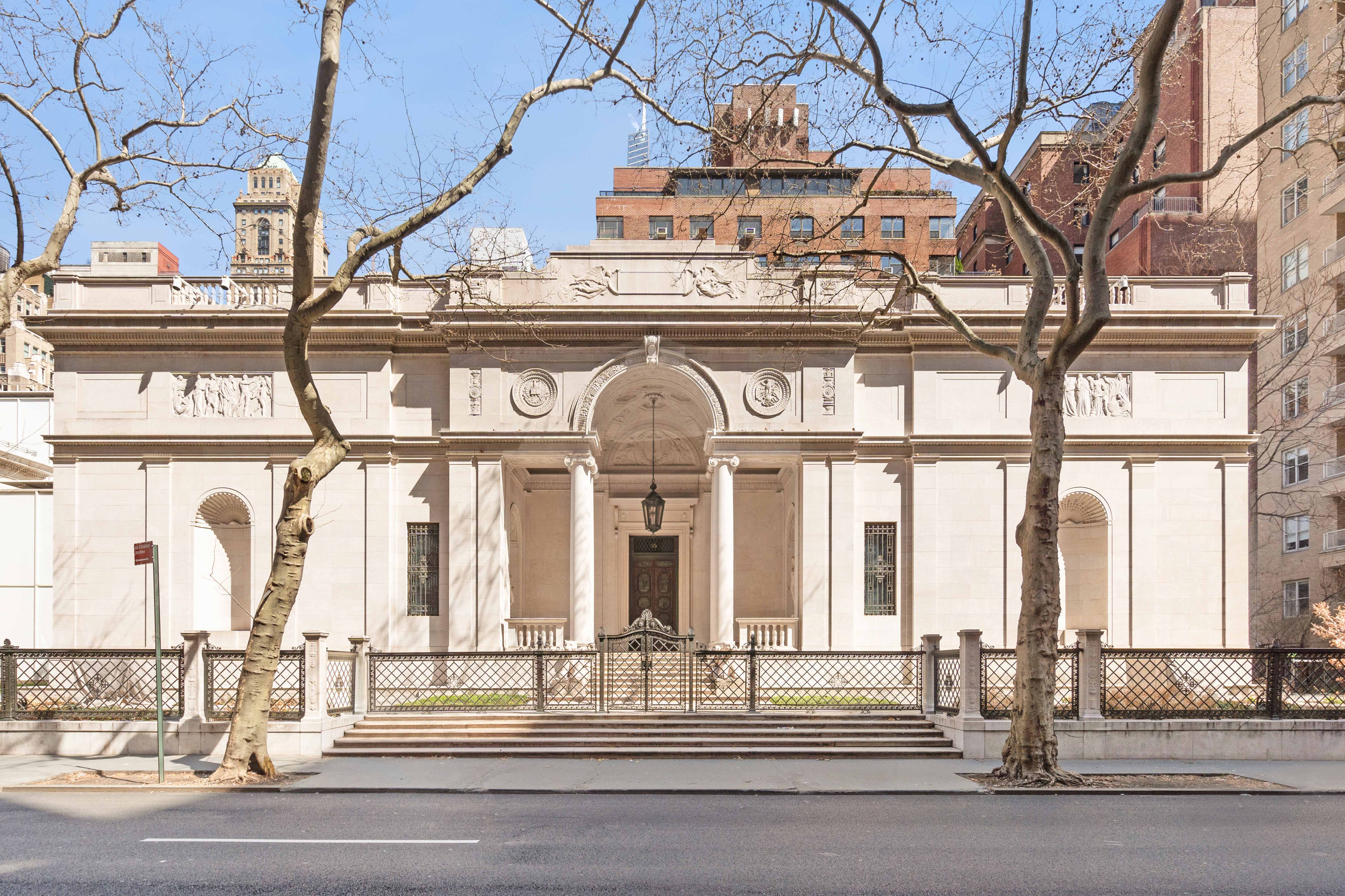 111 East 36th Street, Unit 4A Manhattan, NY 10016 - Photo 18 of 19 a view of a building with a street
