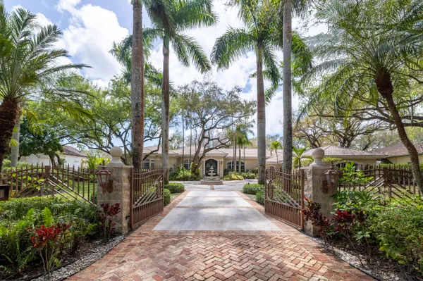 $4,300,000 | 8430 Southwest 98th Street, Miami, FL 33156