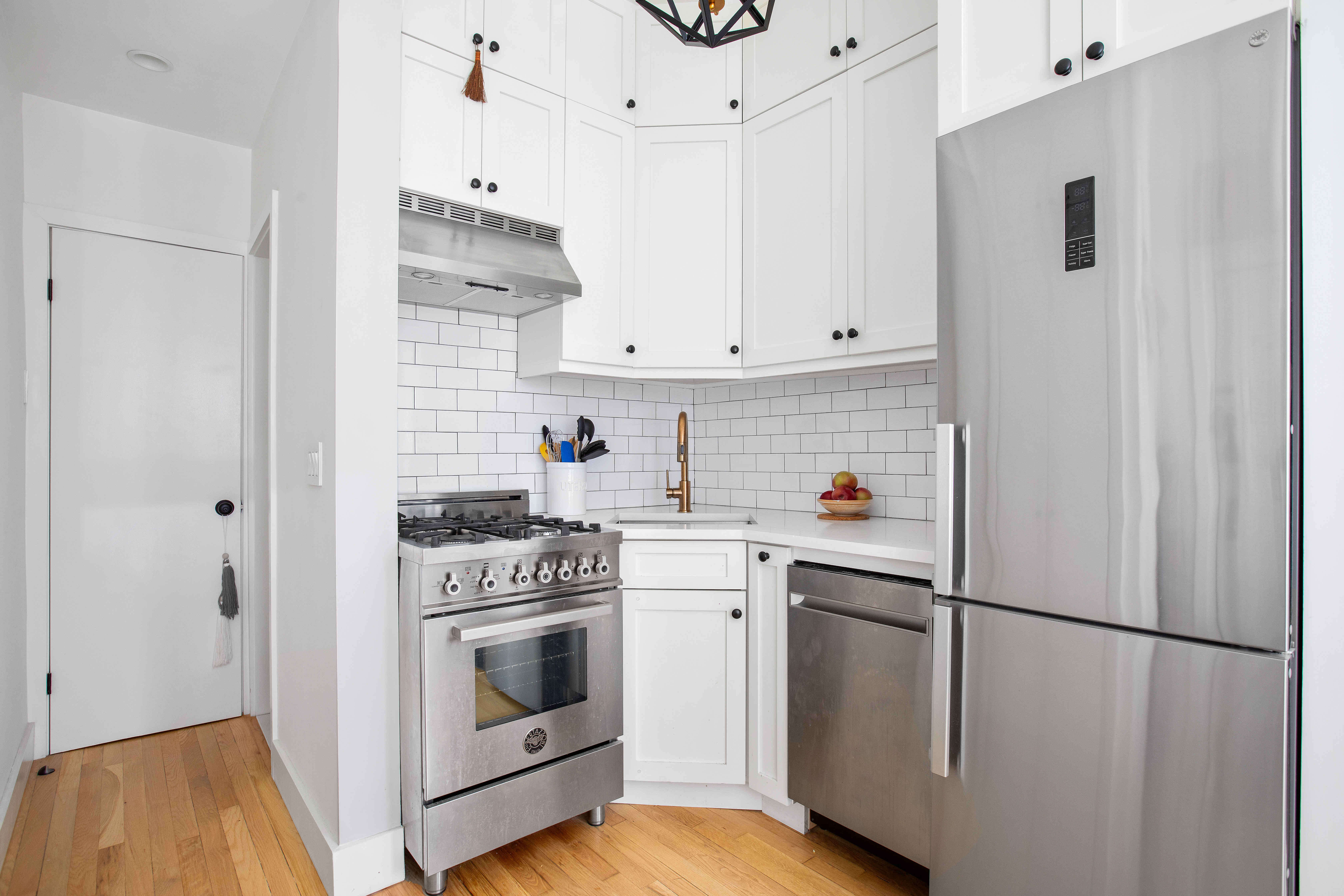 88 Horatio Street, Unit 1B Manhattan, NY 10014 - Photo 3 of 6