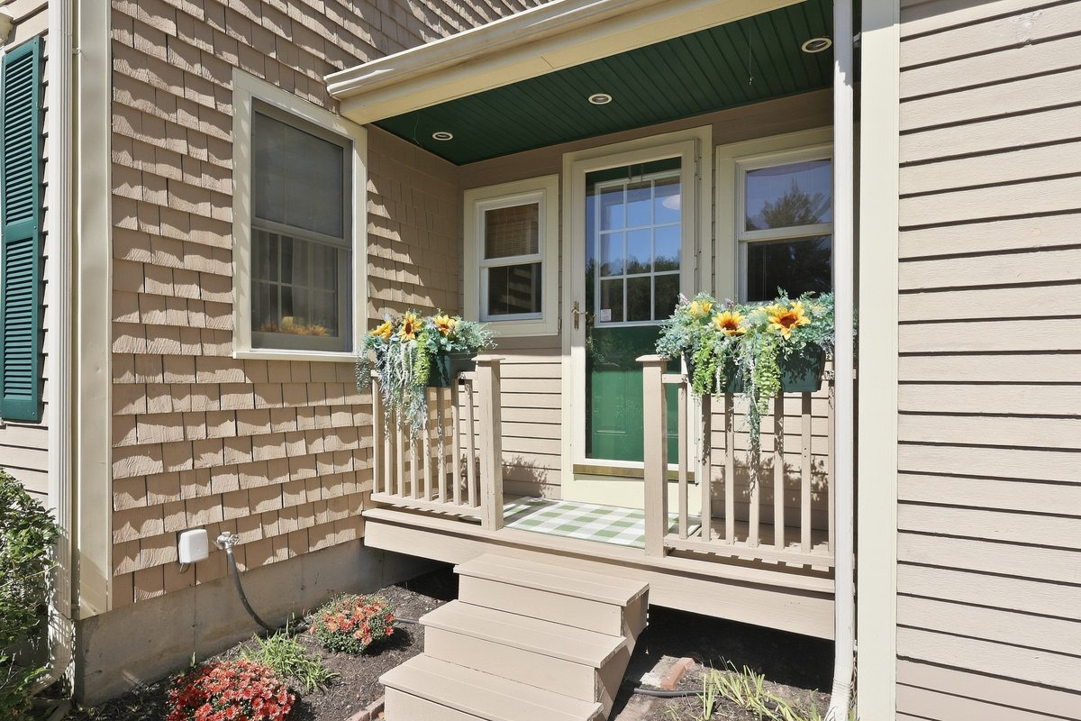 10 Reed Bent Road Rockland, MA 02370 - Photo 3 of 44 Gallery Image 3
