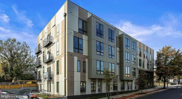 $3,250 | 5230 Georgia Avenue Northwest, Unit 406, Washington, DC 20011