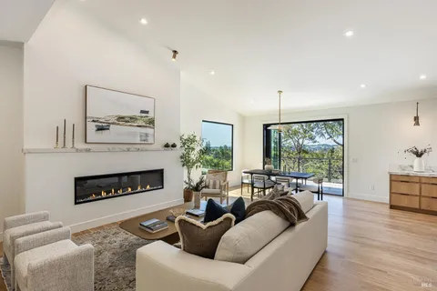 $2,850,000 | 559 East Spring Street, Napa, CA 94559