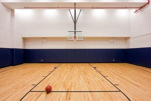 $2,350,000 | 555 West 59th Street, Unit 28D | Upper West Side