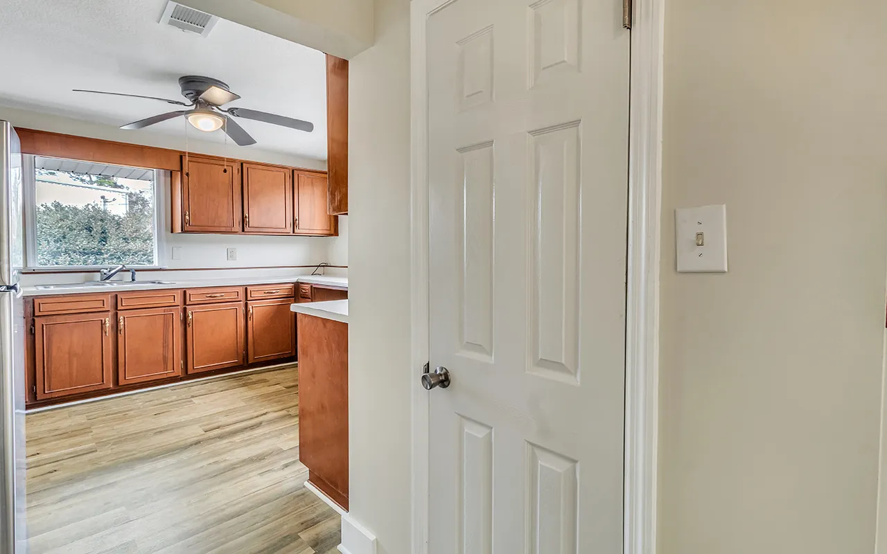 $4,268 | 406 Highway 80, Unit A, Bloomingdale, GA 31302