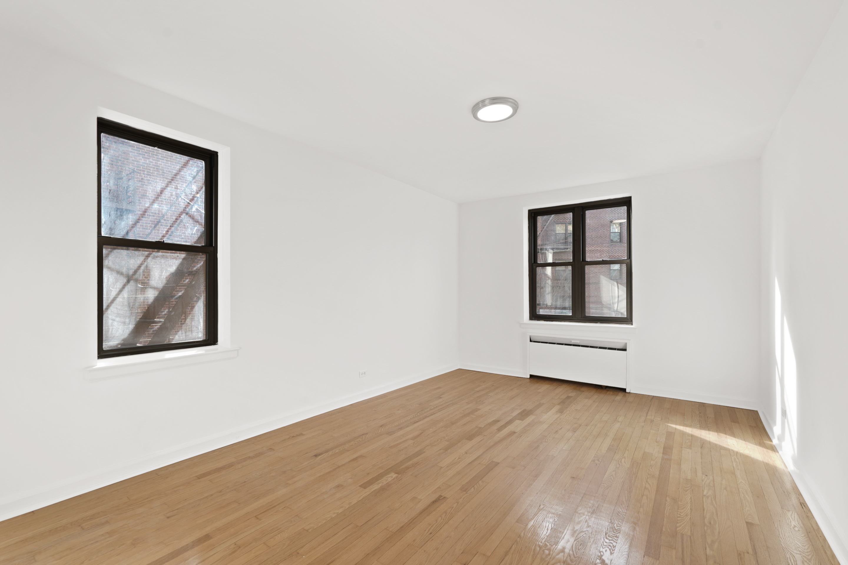 445 West 240th Street, Unit 3A Bronx, NY 10463 - Photo 10 of 36 Gallery Image 10