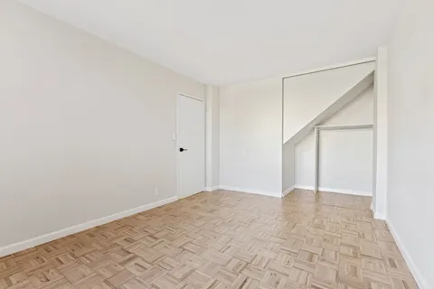 $1,280,000 | 555 Main Street, Unit 1315 | Roosevelt Island