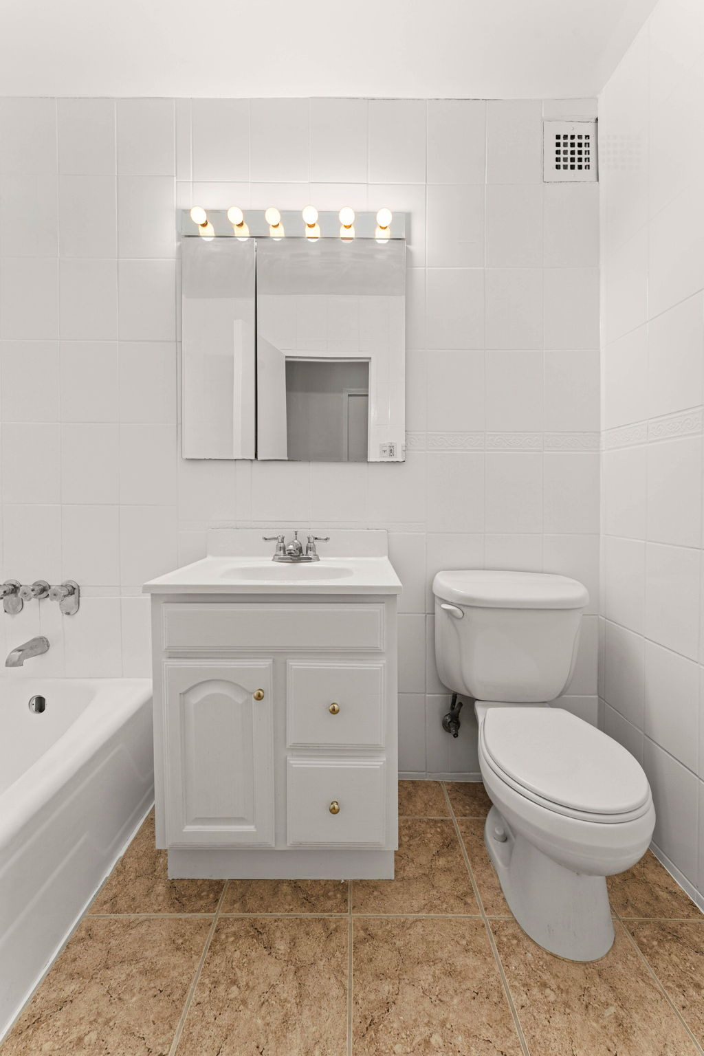 315 West 70th Street, Unit 2D Manhattan, NY 10023 - Photo 14 of 15
