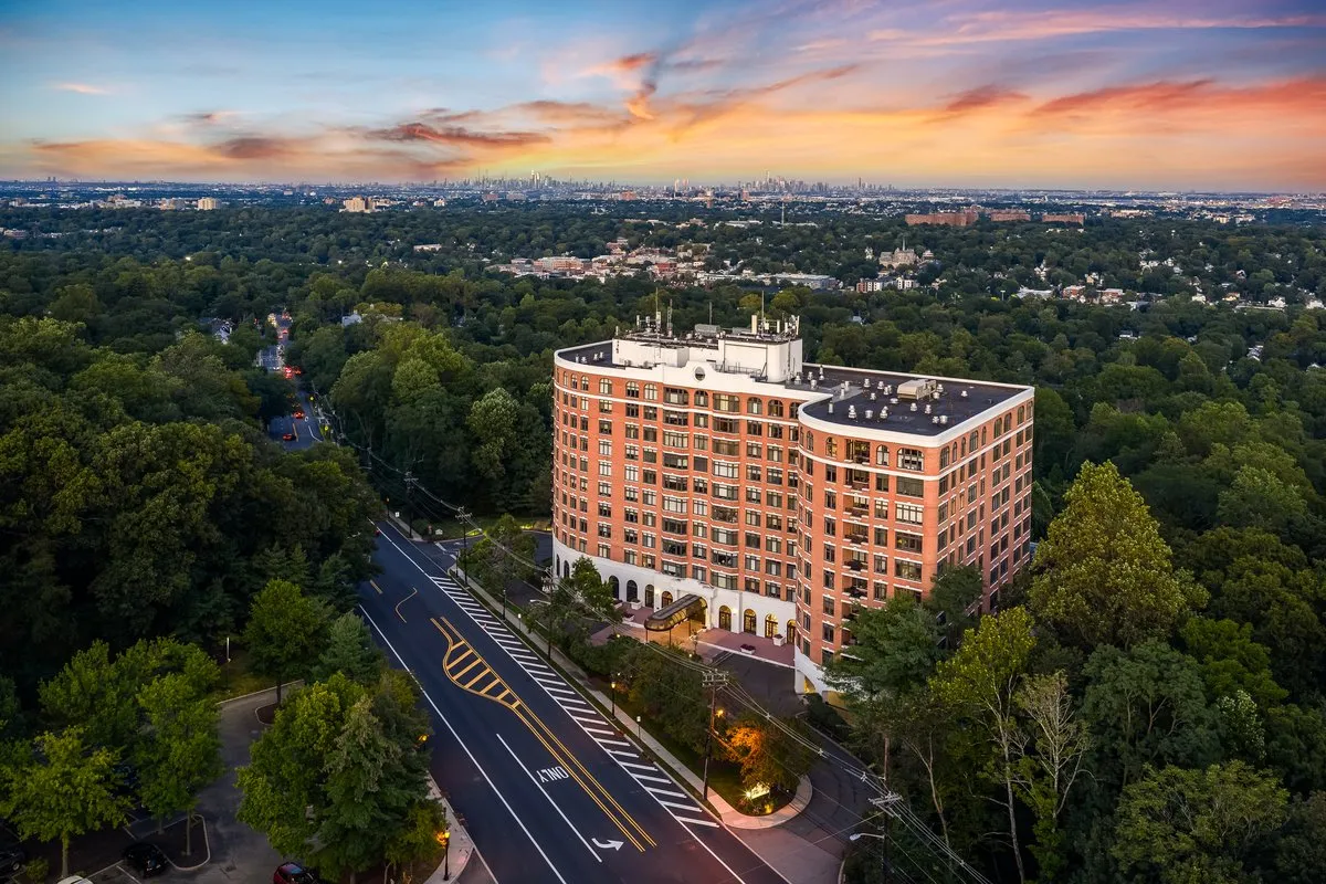 $694,000 | 616 South Orange Avenue, Unit Skyhouse 4, Maplewood, NJ 07040