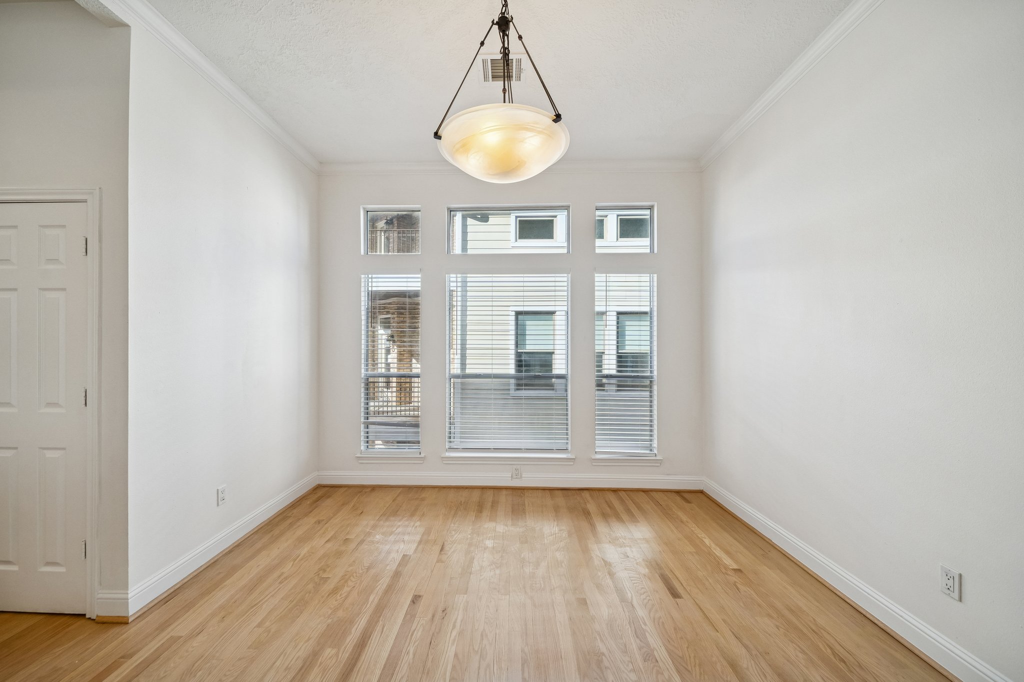 1304 Dart Street, Unit E Houston, TX 77007 - Photo 10 of 34