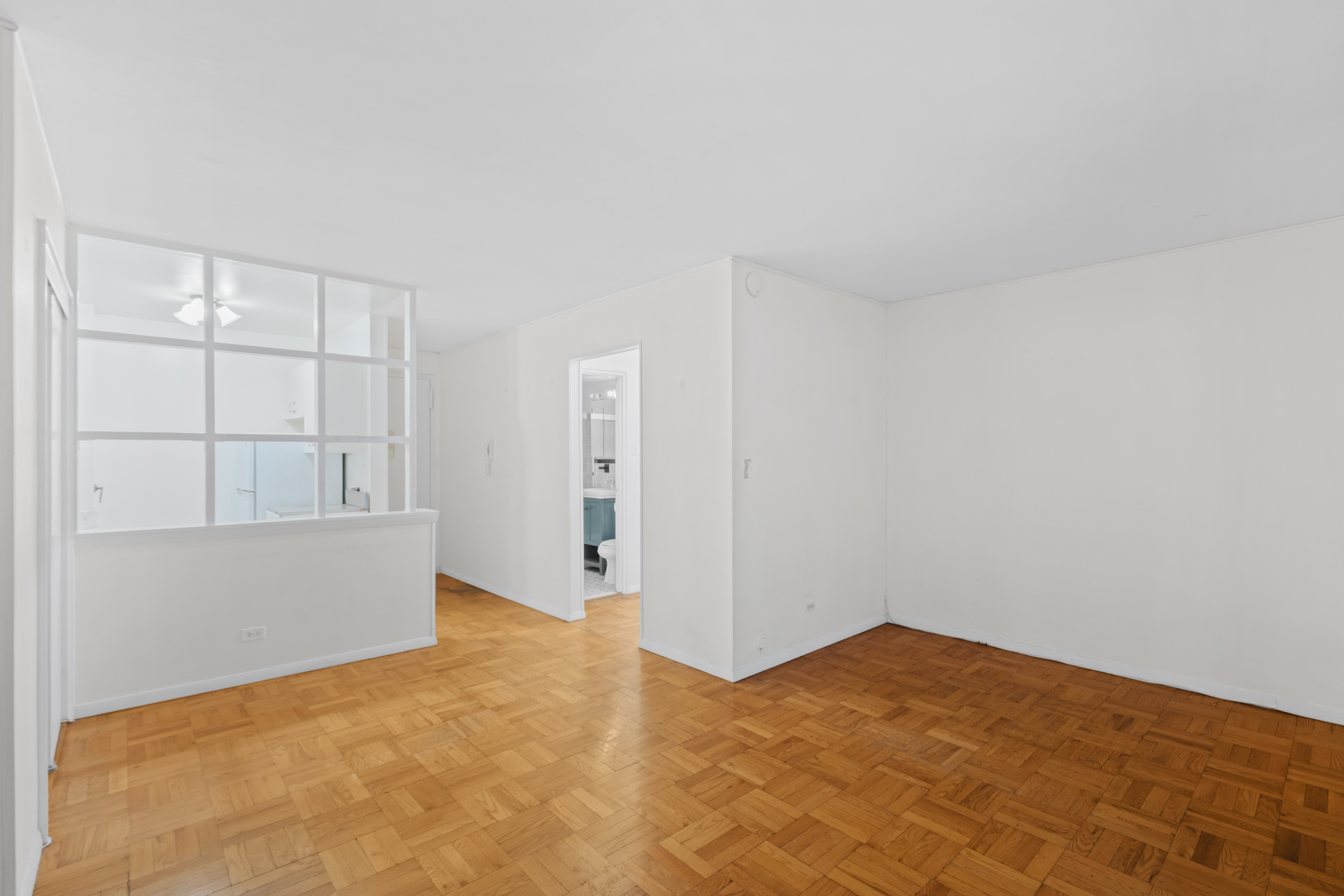 139 East 33rd Street, Unit 4H Manhattan, NY 10016 - Photo 6 of 19