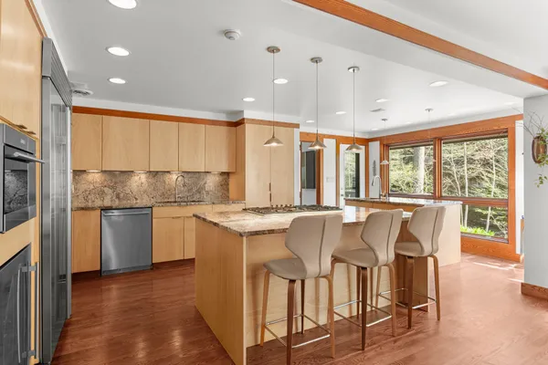 $1,300,000 | 100 Millstone Lane, Pittsburgh, PA 15238