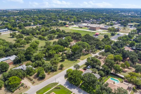 $475,000 | Address Upon Request, Dalworthington Gardens, TX 76016