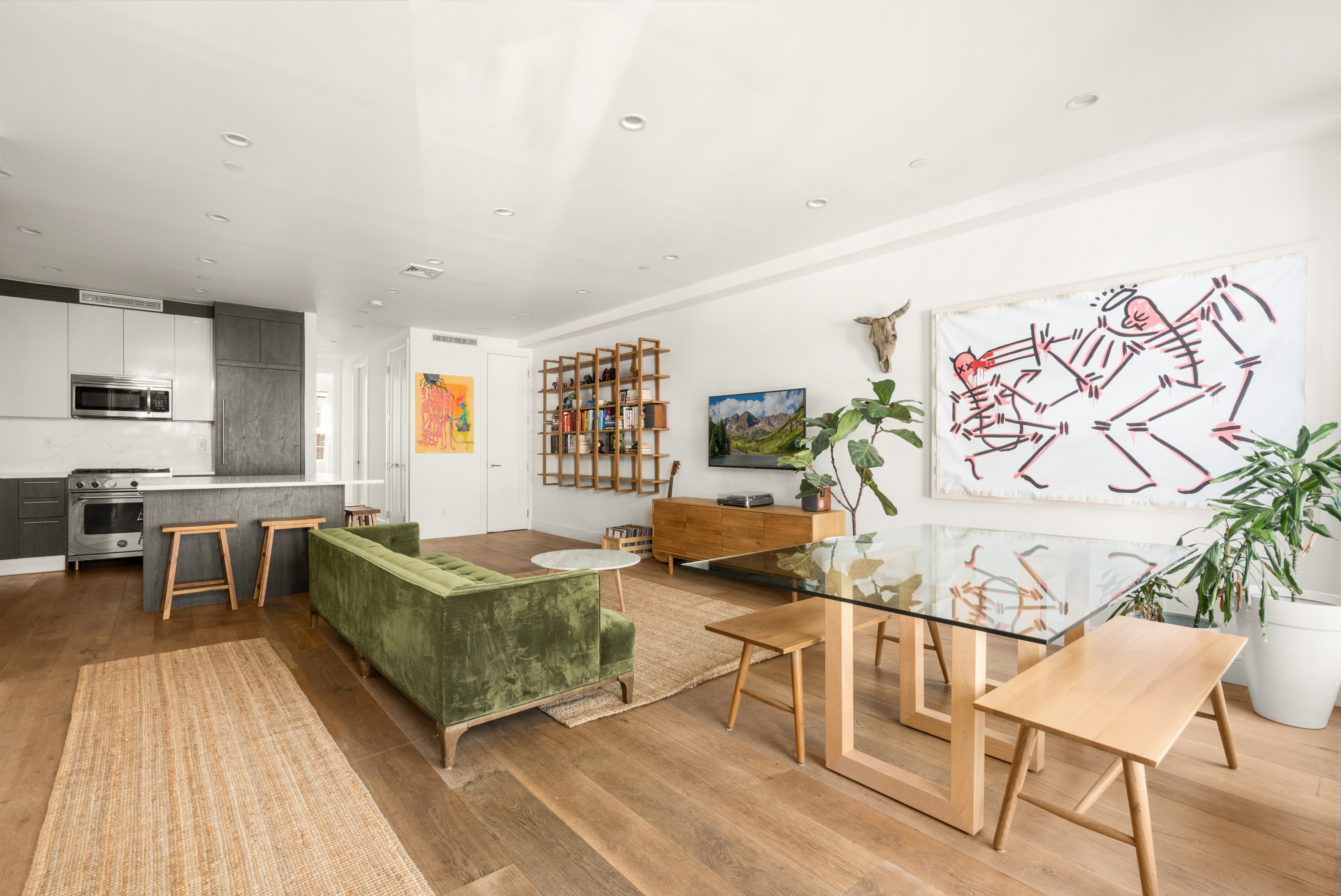 40 Huntington Street, Unit 2C Brooklyn, NY 11231 - Photo 3 of 9 a living room with furniture and a table