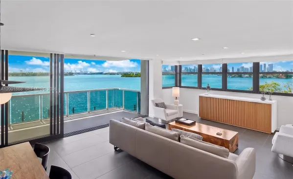 $2,100,000 | 9 Island Avenue, Unit 407, Miami Beach, FL 33139