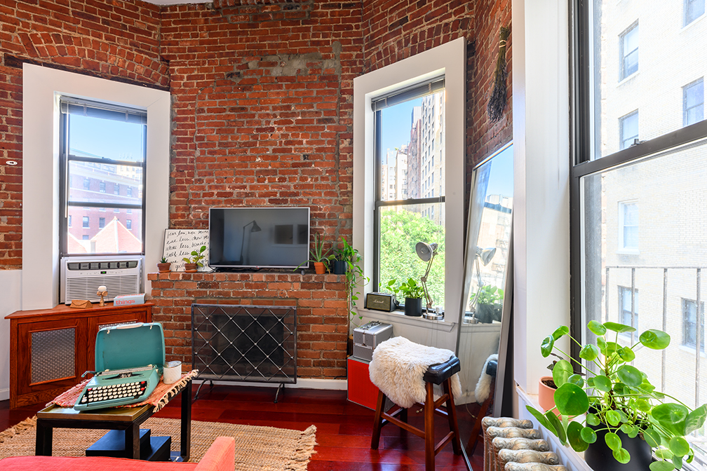 327 West 85th Street, Unit 5D Manhattan, NY 10024 - Photo 2 of 6 Gallery Image 2