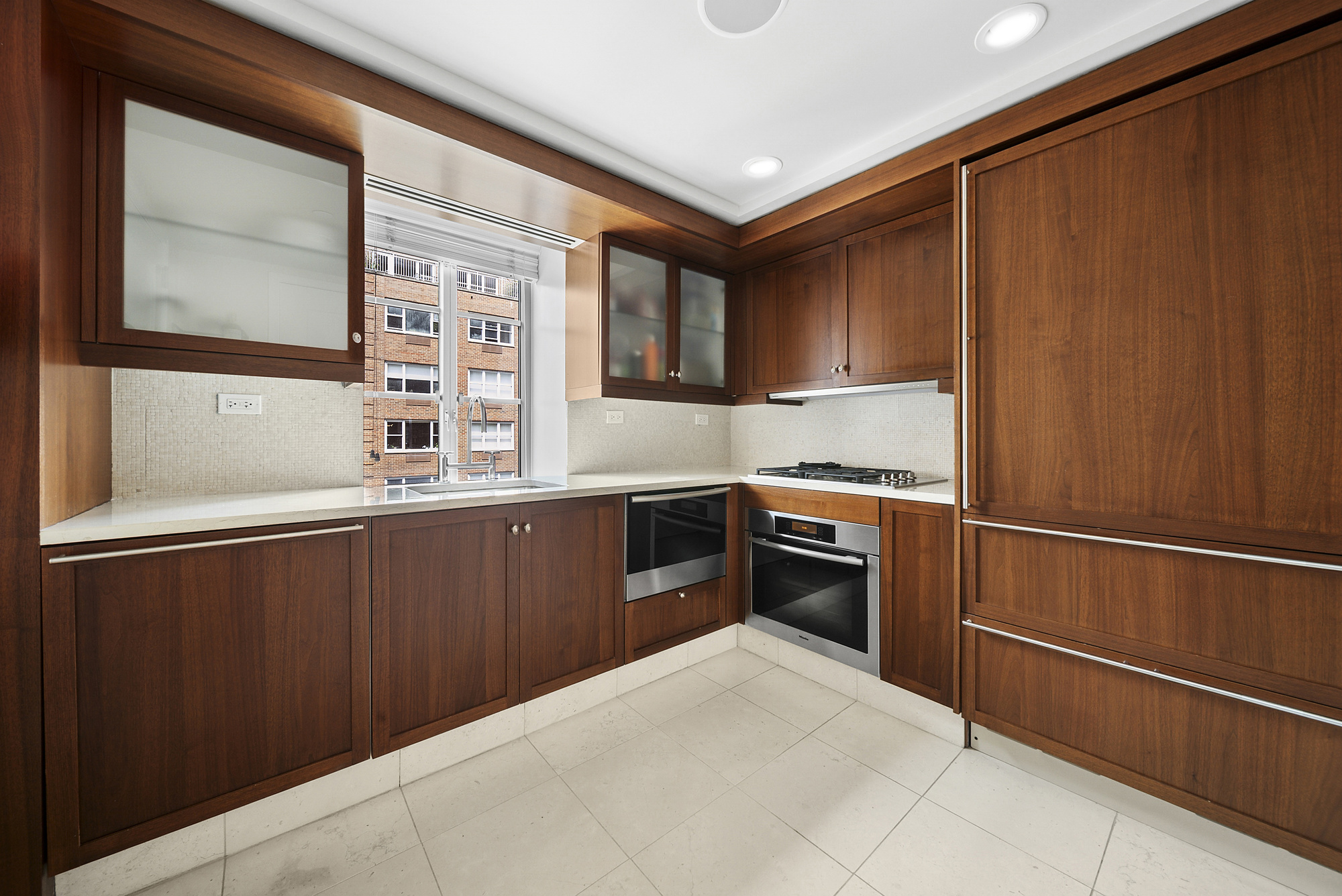 140 East 63rd Street, Unit 9E Manhattan, NY 10065 - Photo 4 of 8