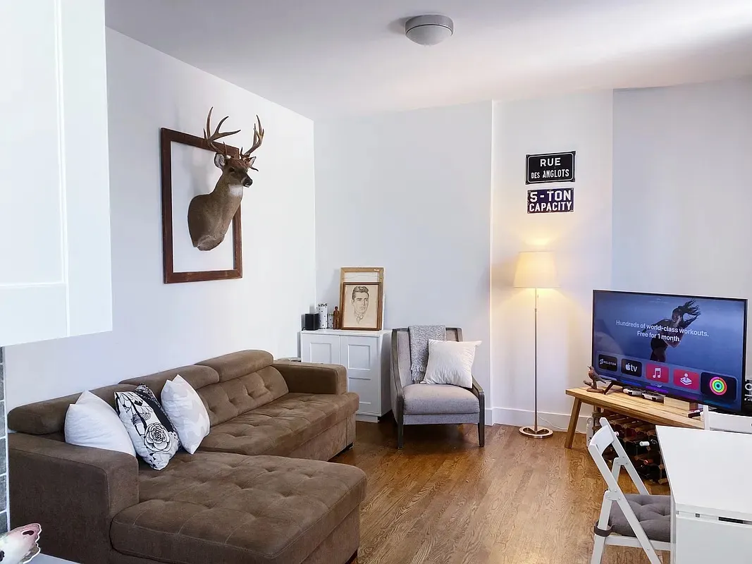 $3,714 | 384 Court Street, Unit 3 | Carroll Gardens