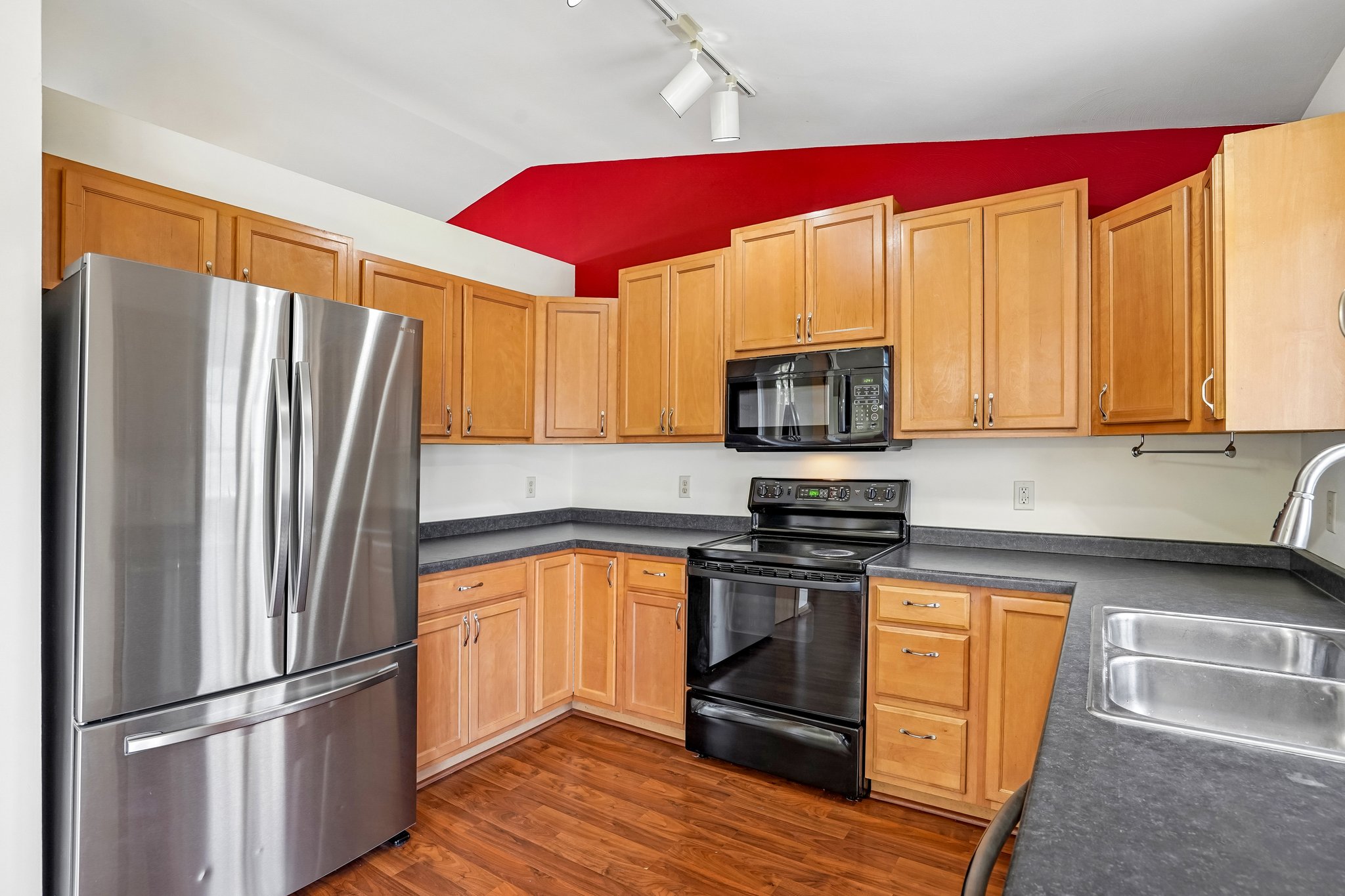 2421 Renaissance Drive Fitchburg, WI 53711 - Photo 17 of 46