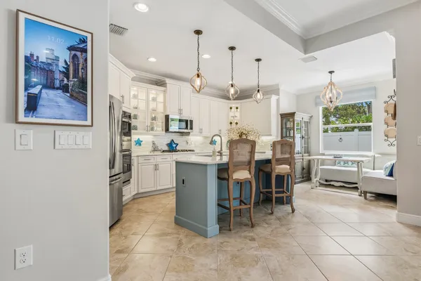 $640,000 | 4245 Diamond Square, Vero Beach, FL 32967