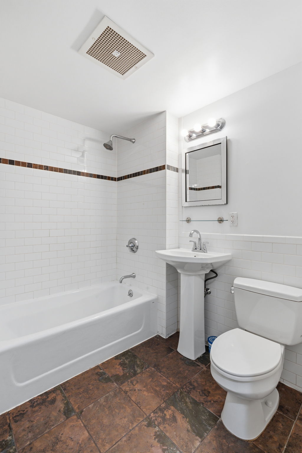 189 Avenue C, Unit 6C Manhattan, NY 10009 - Photo 9 of 11