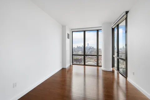 $2,650,000 | 101 West 24th Street, Unit 29B | Chelsea